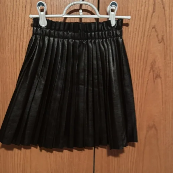 Jacket and skirt set. Black. - Picture 6 of 9